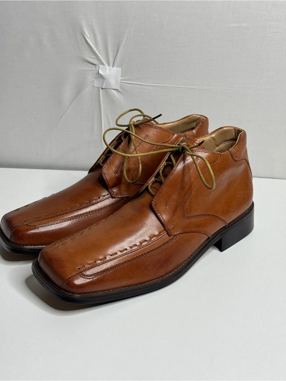 Men's Tan Leather Chukka Boots – Classic Lace-Up Style